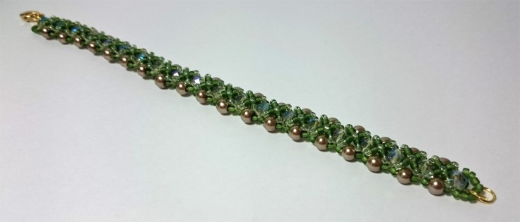 green-raw-bracelet-2