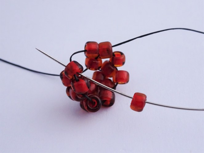 Beginner beadweaving earring tutorial easy beaded bezel