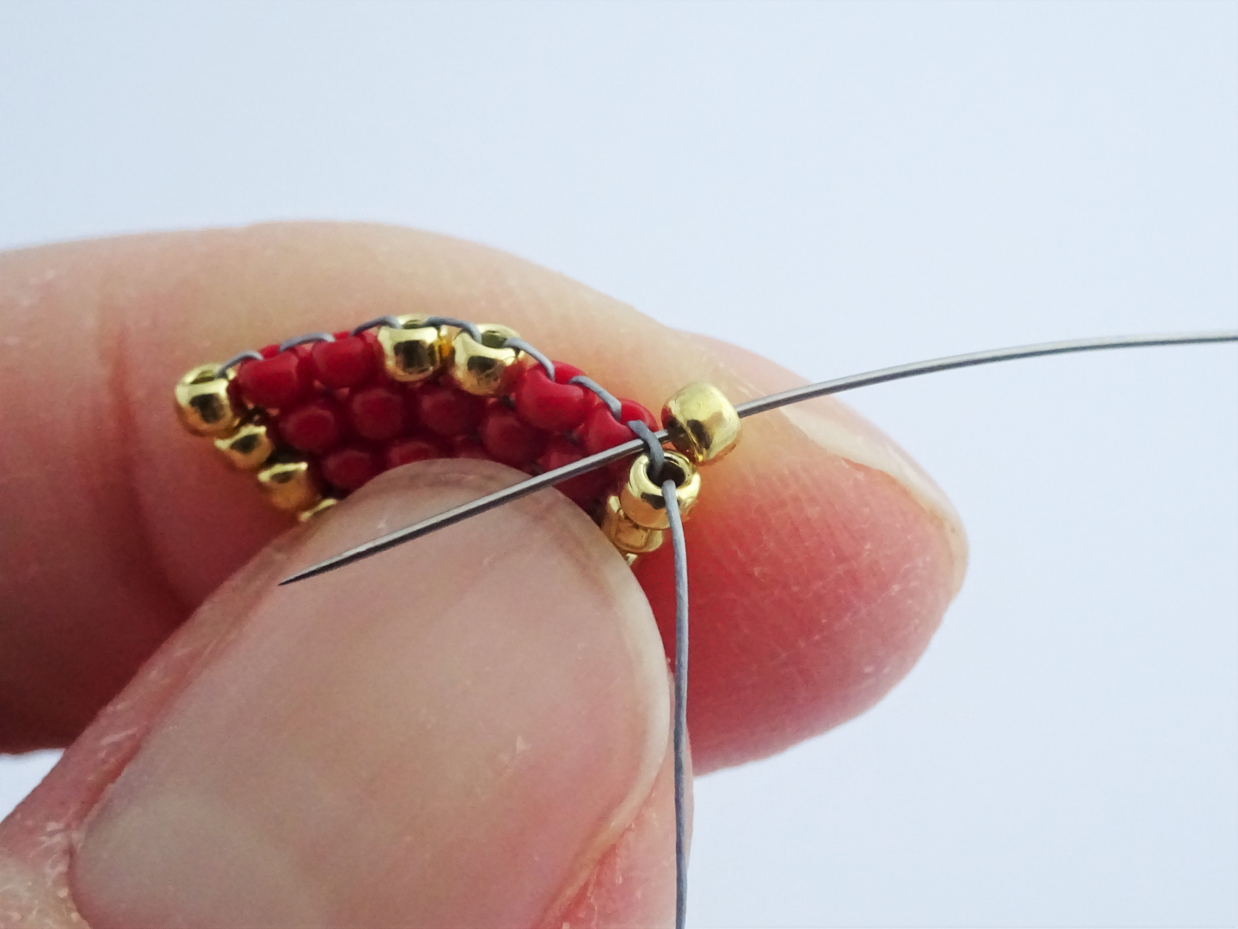 Brick stitch beadweaving heart tutorial / how to increase and decrease brick stitch