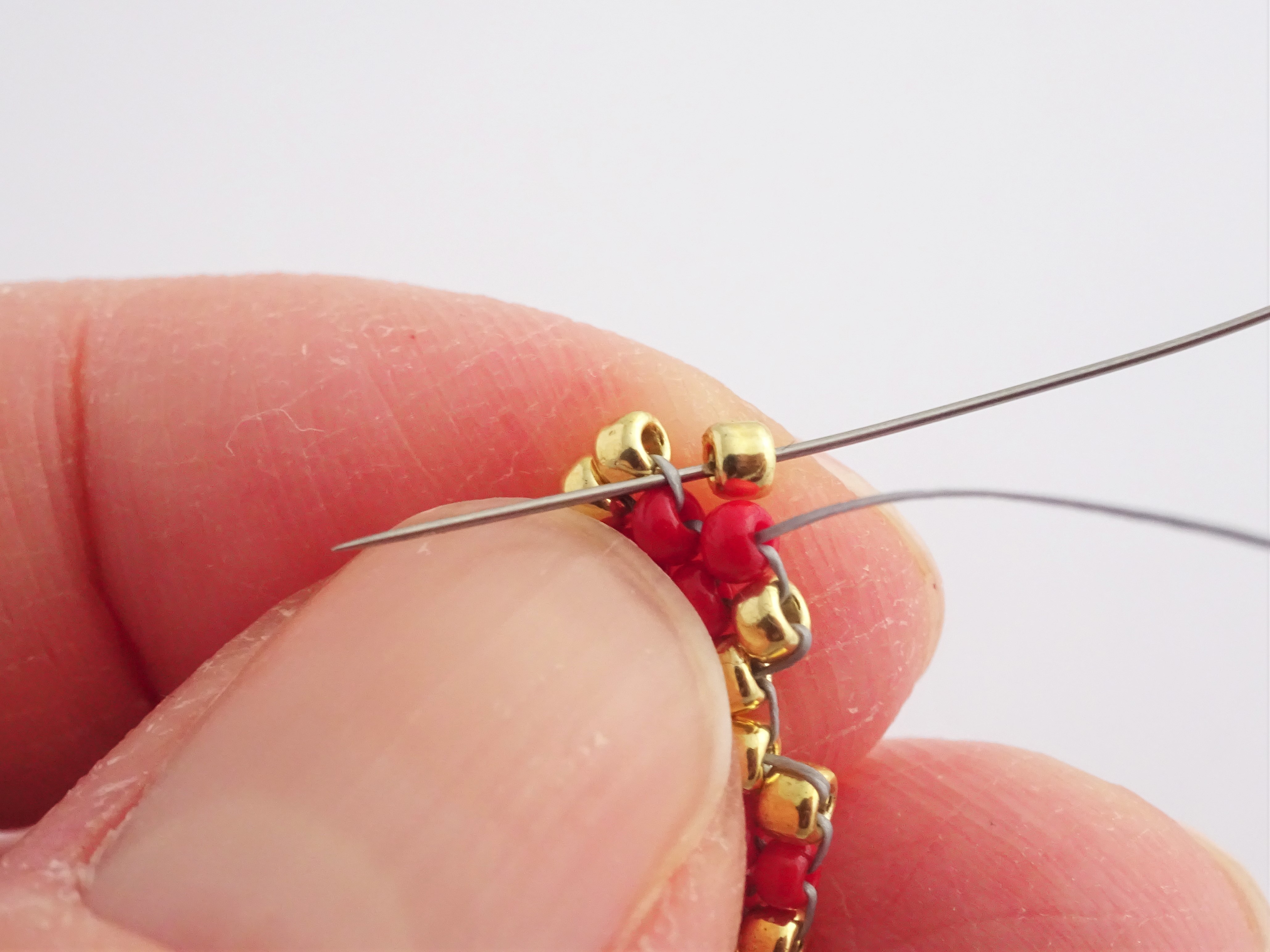 Brick stitch beadweaving heart tutorial / how to increase and decrease brick stitch