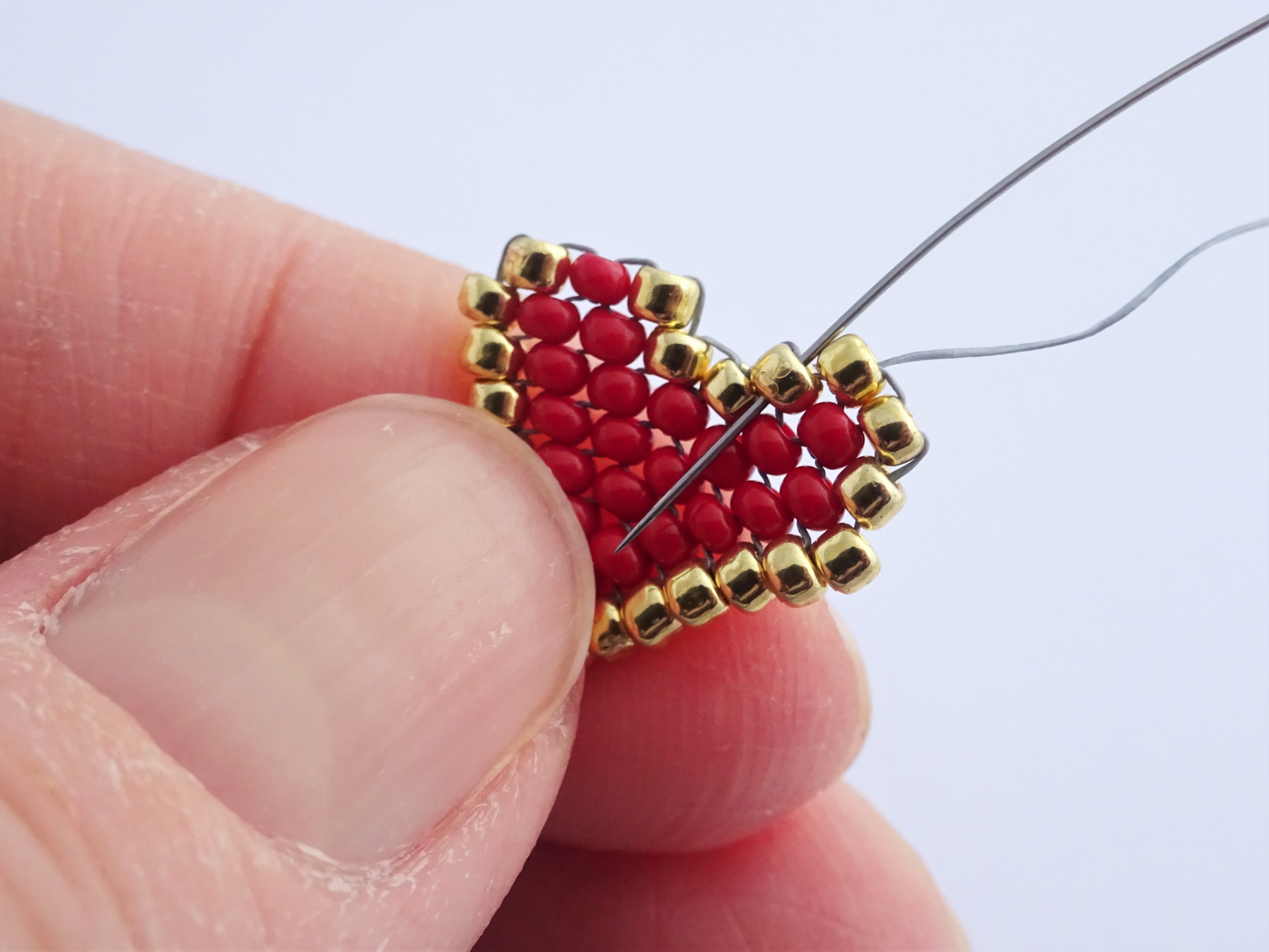 Brick stitch beadweaving heart tutorial / how to increase and decrease brick stitch