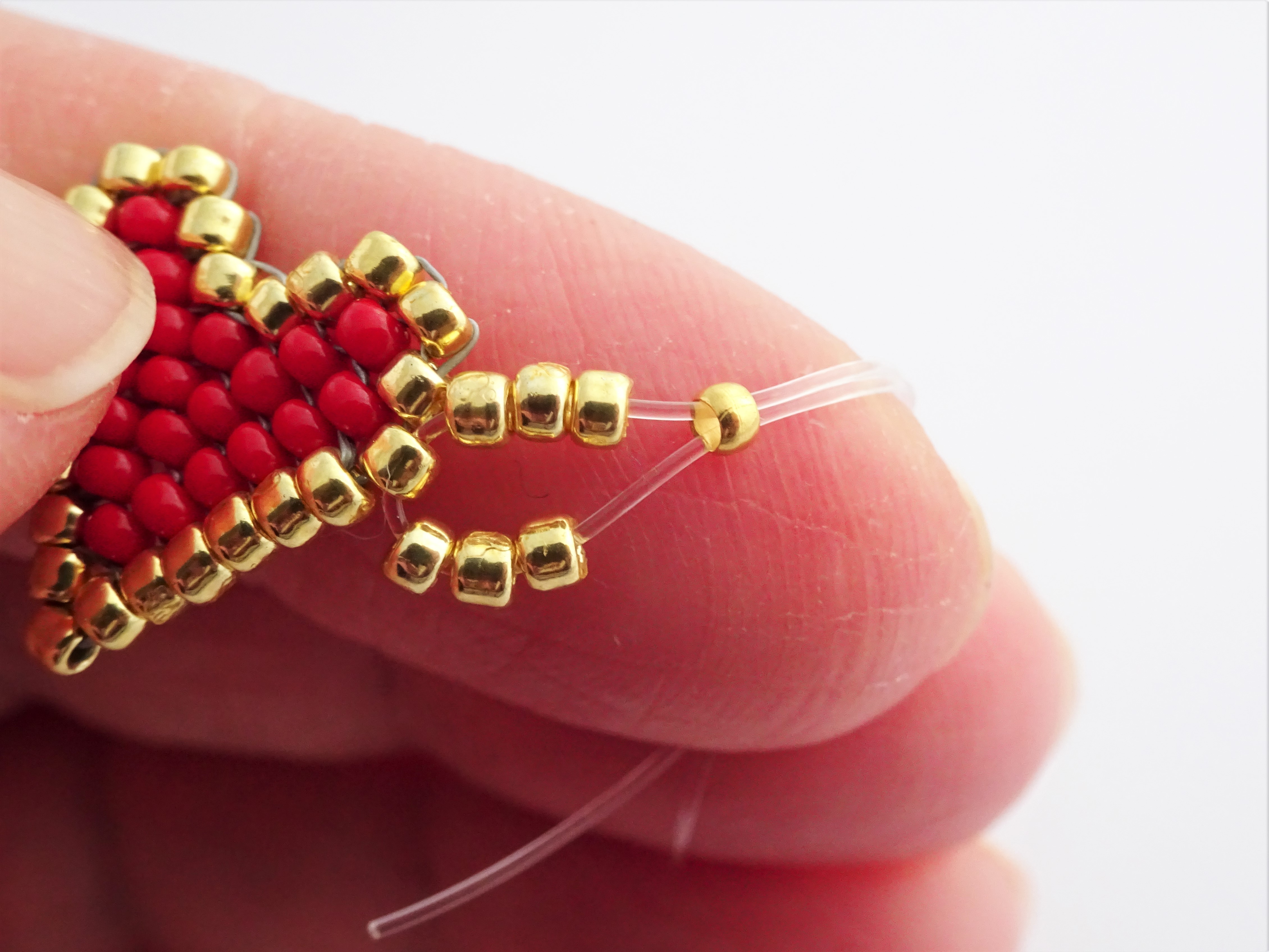 Brick stitch beadweaving heart tutorial / how to increase and decrease brick stitch