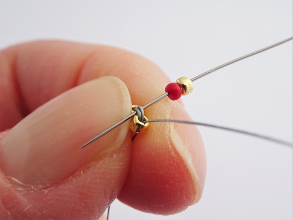 Brick stitch heart / how to increase and decrease brick stitch