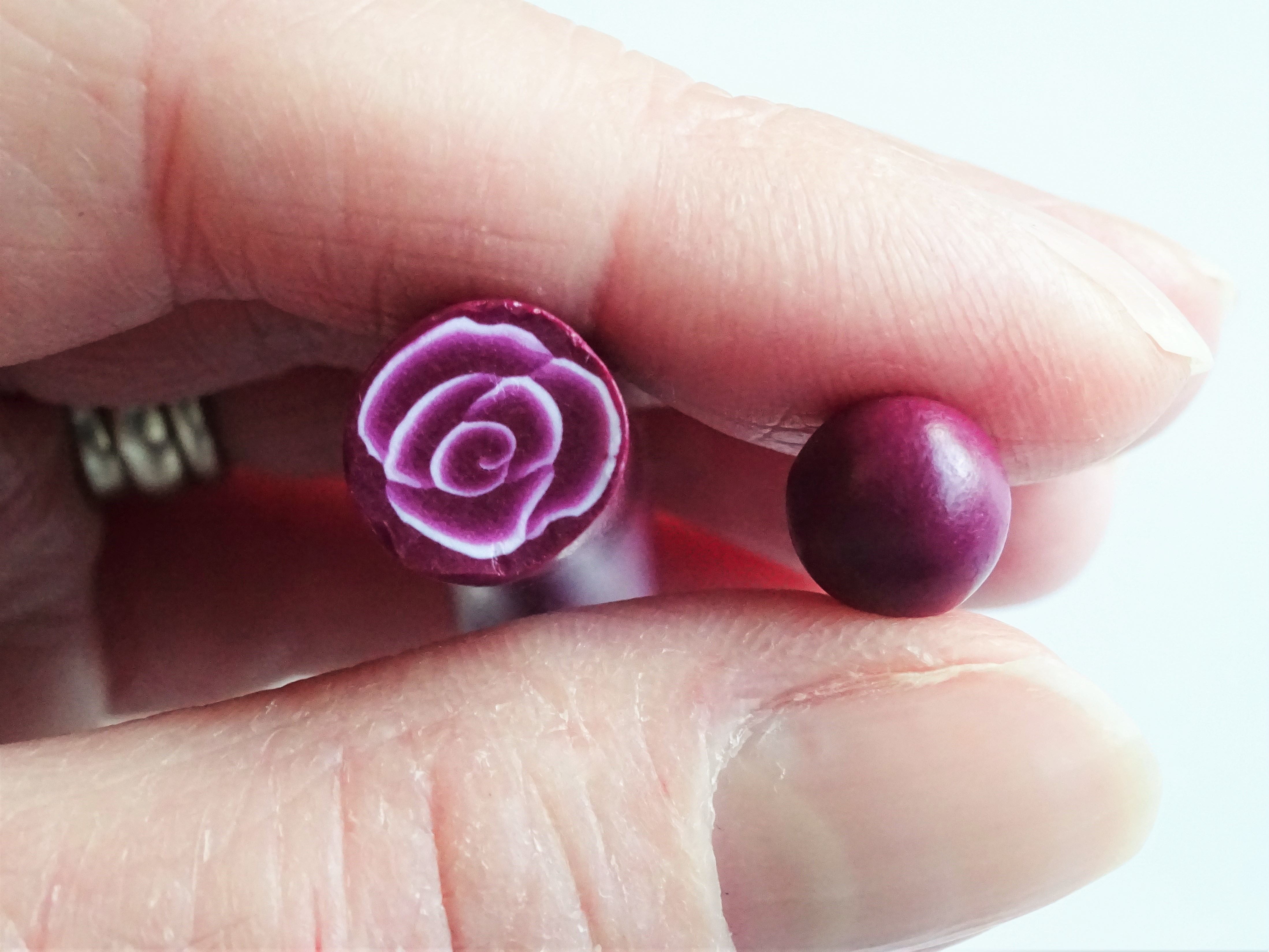 How to use a polymer clay cane to make beads