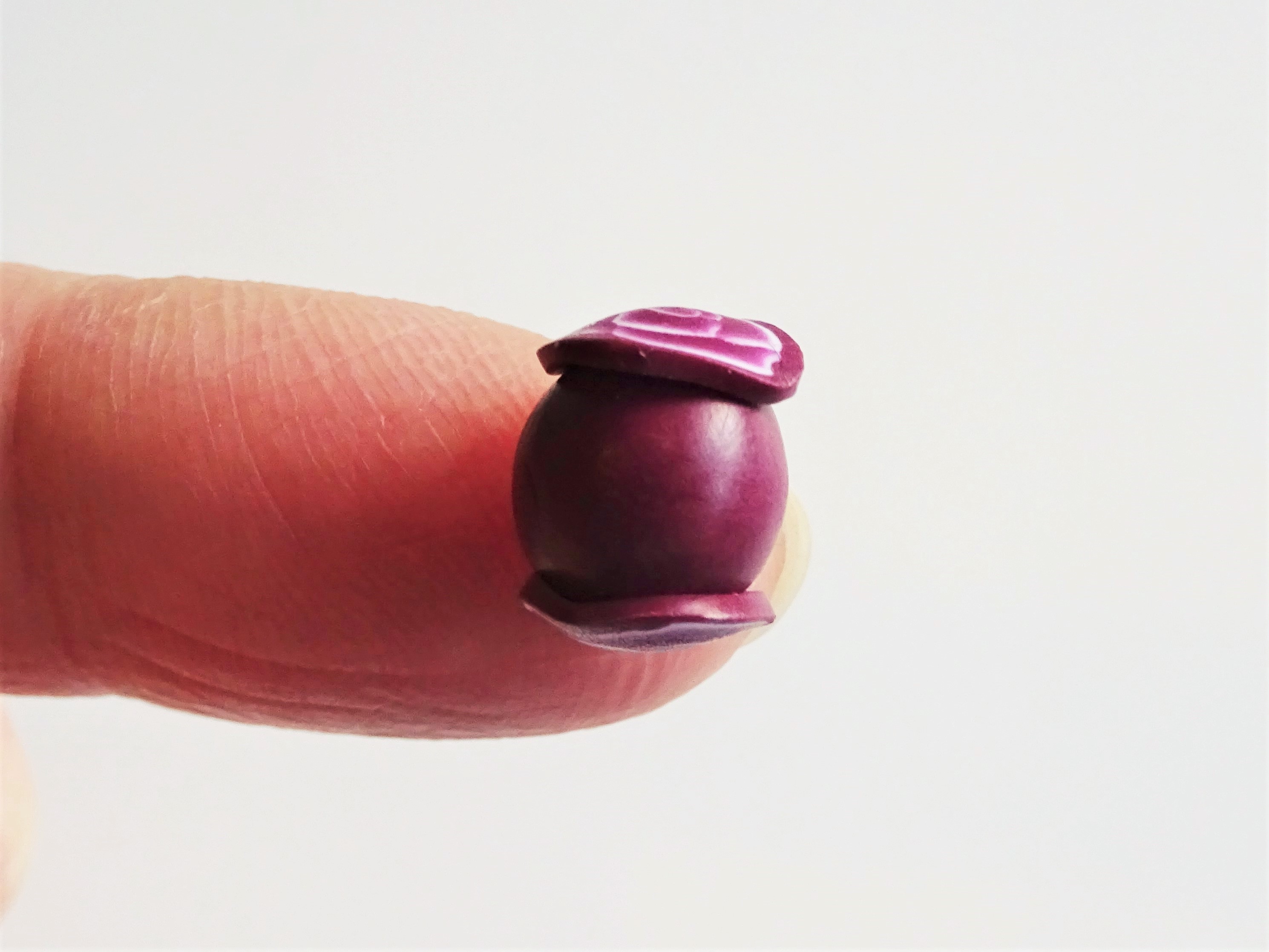 How to use a polymer clay cane to make beads