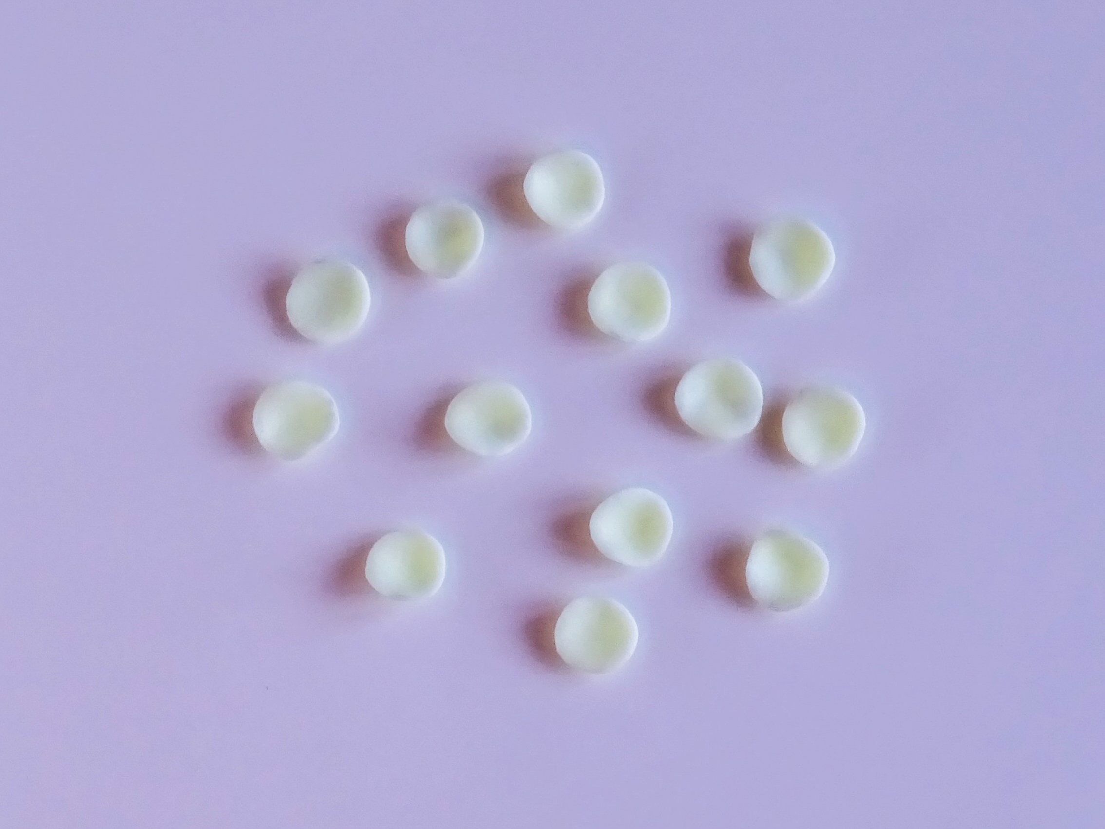 Translucent polymer clay and alcohol ink flower necklace tutorial / how to colour polymer clay with alcohol inks