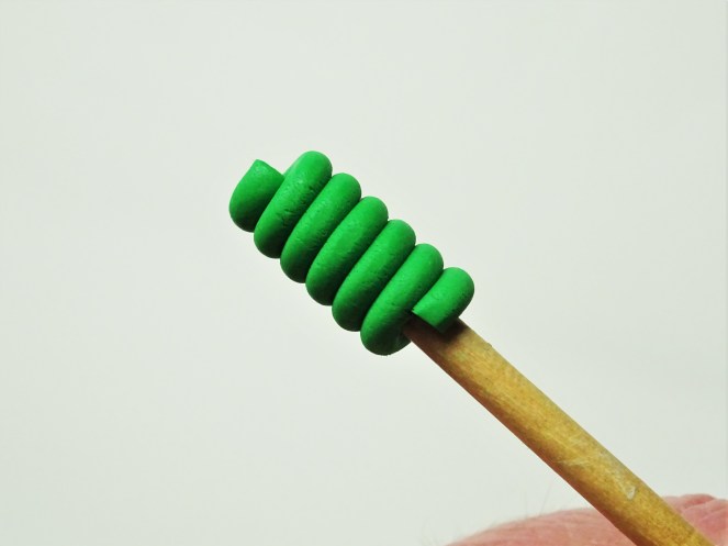 How to make a polymer clay statement necklace using a clay cane