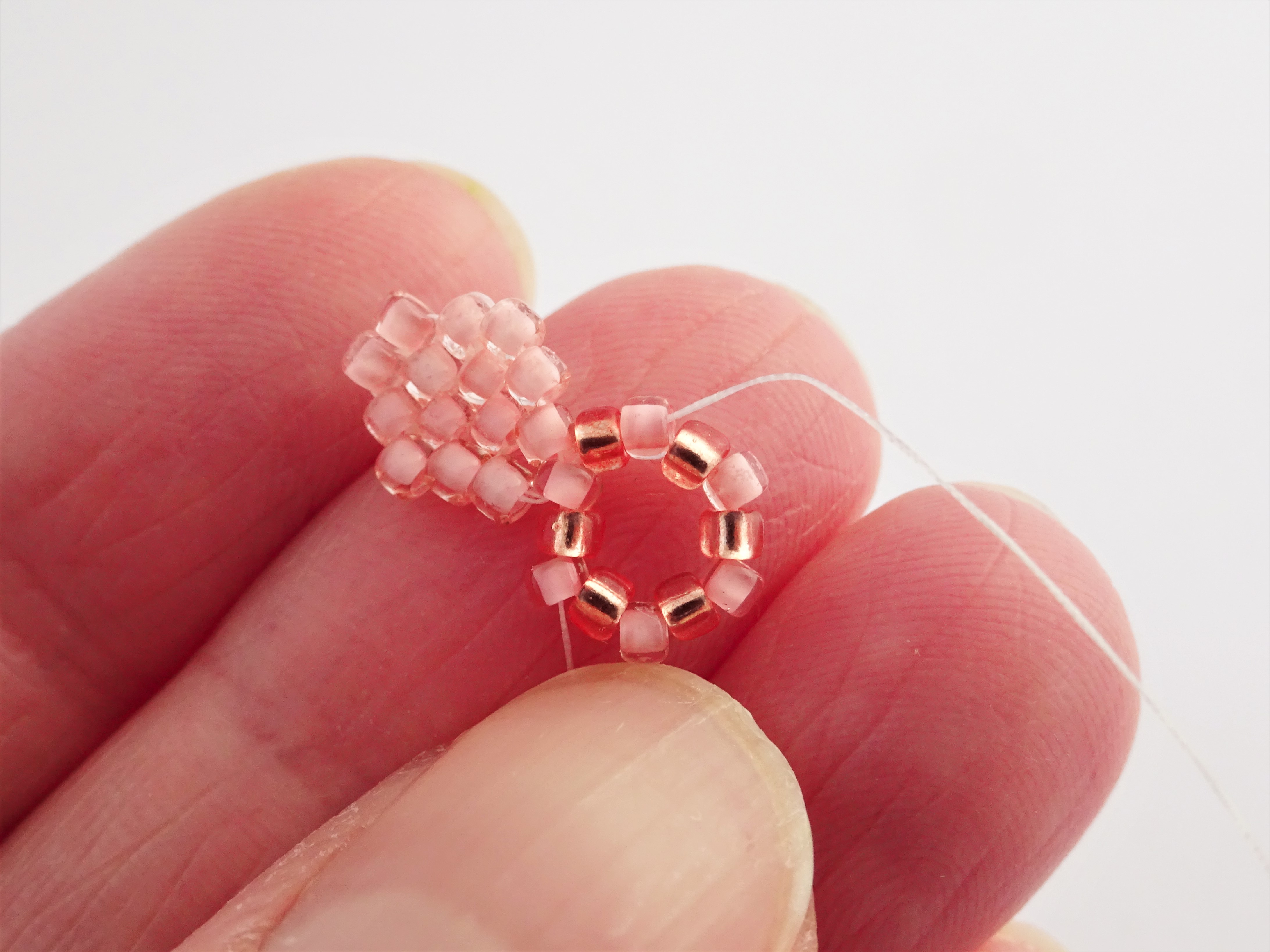 Brick stitch flower beadweaving tutorial