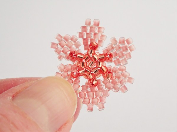 Brick stitch flower beadweaving tutorial