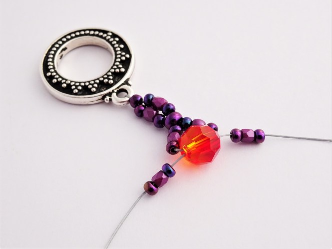 Beadweaving bracelet tutorial / Charm Bracelet with Swarovski Be-Charmed Cat and 6mm Crystals