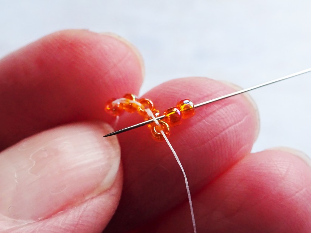 Halloween pumpkin brickstitch earring tutorial