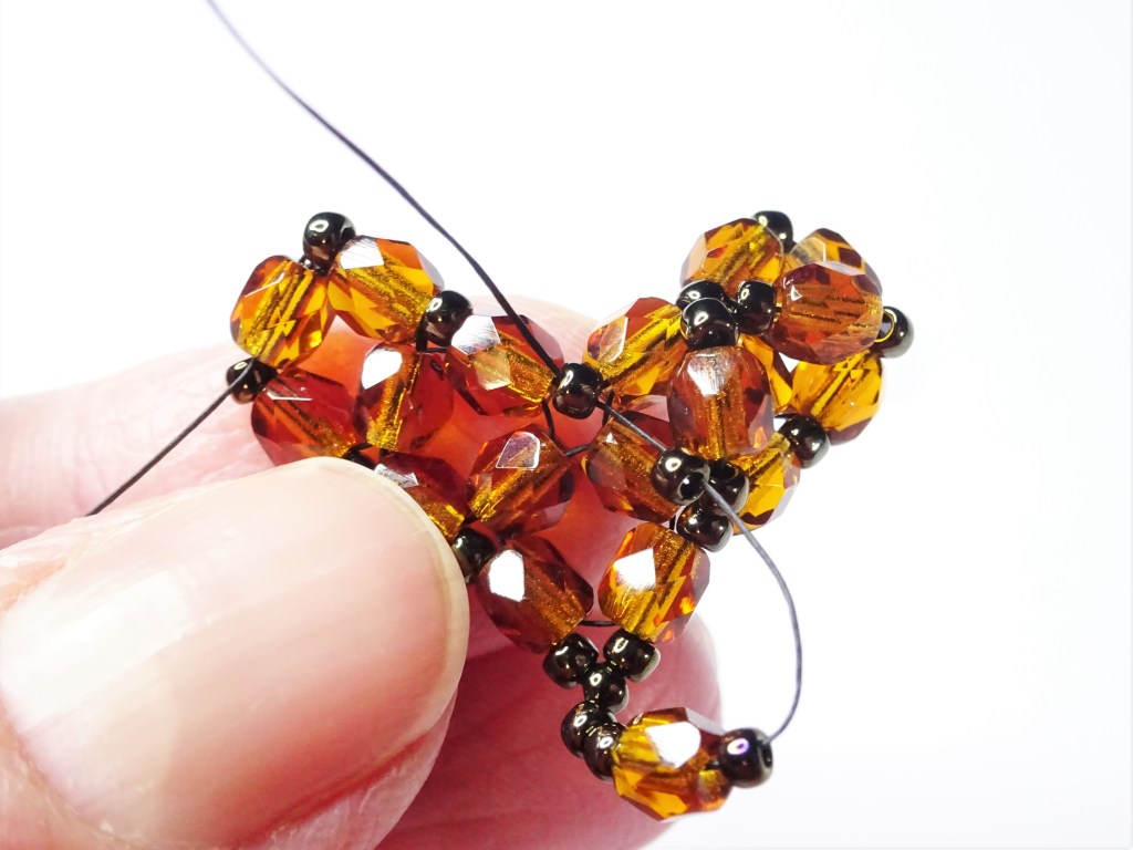 How to make a right angle weave heart