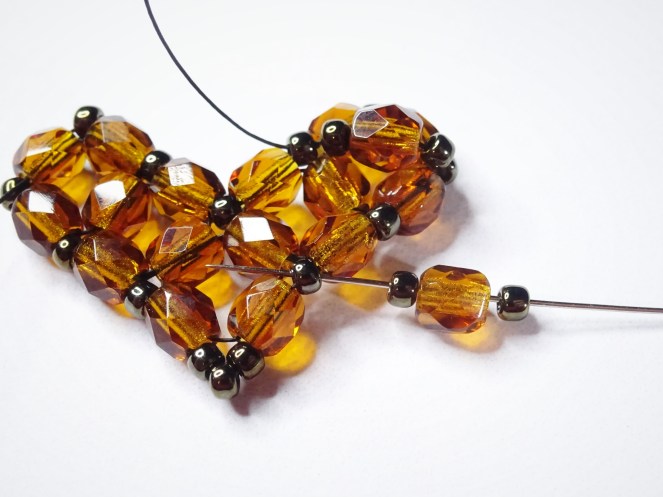 Right angle weave (RAW) heart tutorial