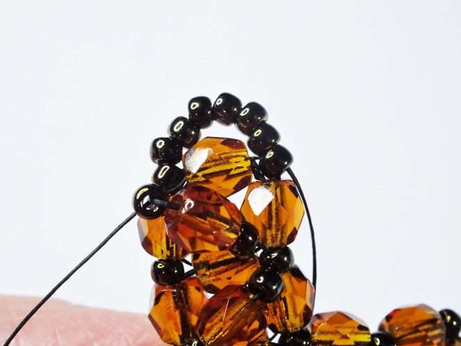 Right angle weave (RAW) heart tutorial