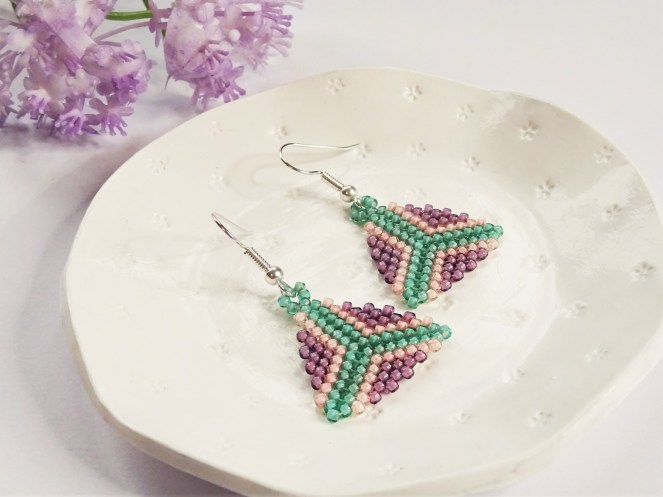 Peyote triangle bead weaving earring tutorial