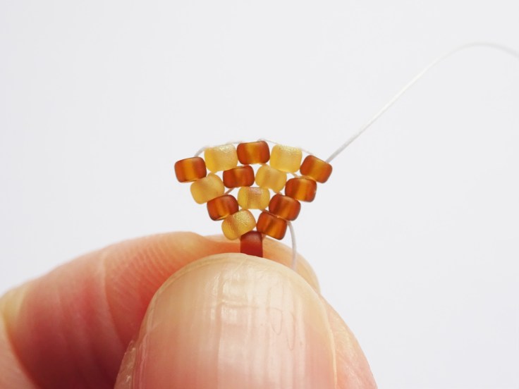 Easy-brick-stitch-ice-cream-cone-tutorial