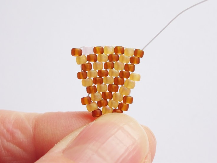 Easy-brick-stitch-ice-cream-cone-tutorial