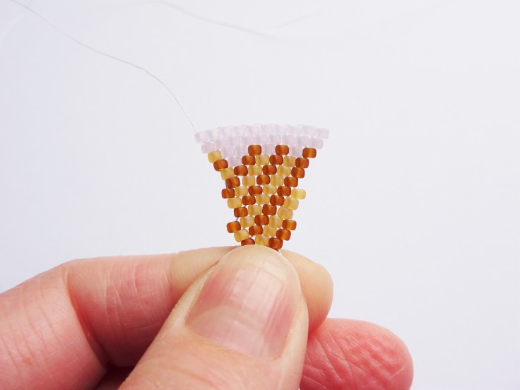 Easy-brick-stitch-ice-cream-cone-tutorial