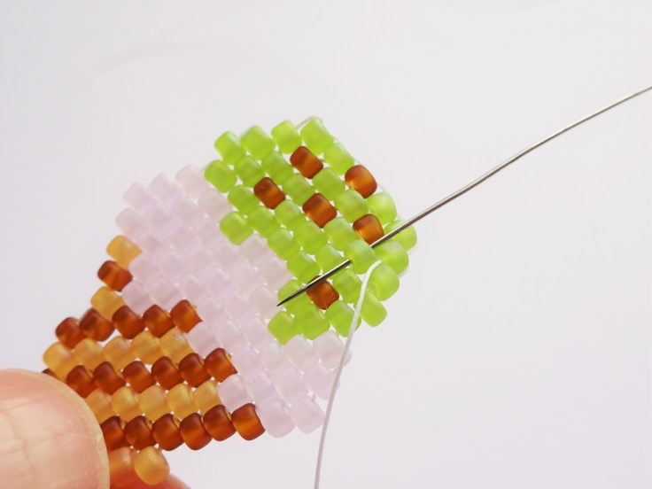 Easy-brick-stitch-ice-cream-cone-tutorial