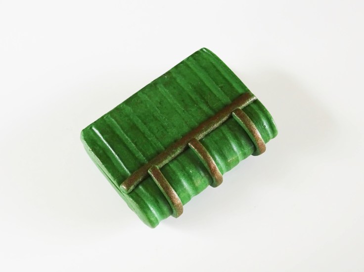 How-to-make-polymer-clay-vintage-books