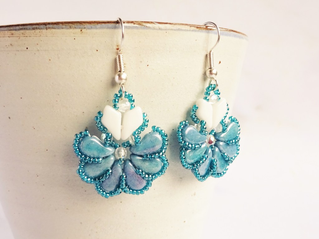 Paisley-duo-and-kite-bead-beadweaving-pattern-the-artisan-duck