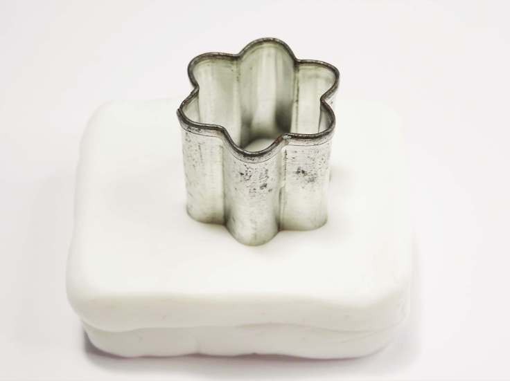 Easy-Snowflake-Cane-Polymer-Clay-Tutorial-The-Artisan-Duck