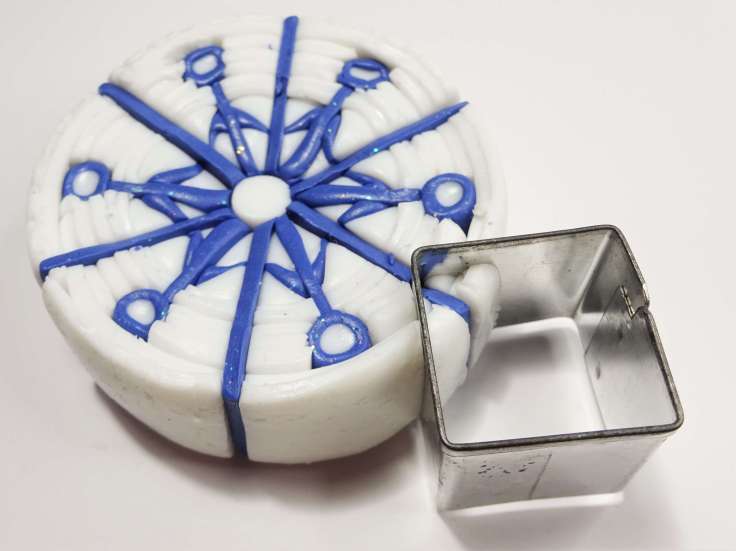 Easy-Snowflake-Cane-Polymer-Clay-Tutorial-The-Artisan-Duck