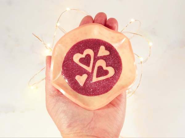 How-to-make-a-polymer-clay-valentines-ring-dish-the-artisan-duck
