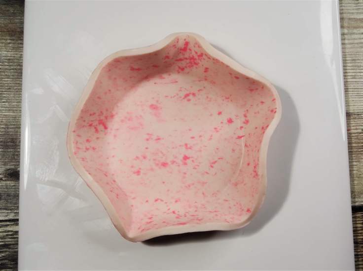 How-to-make-a-polymer-clay-valentines-ring-dish-the-artisan-duck
