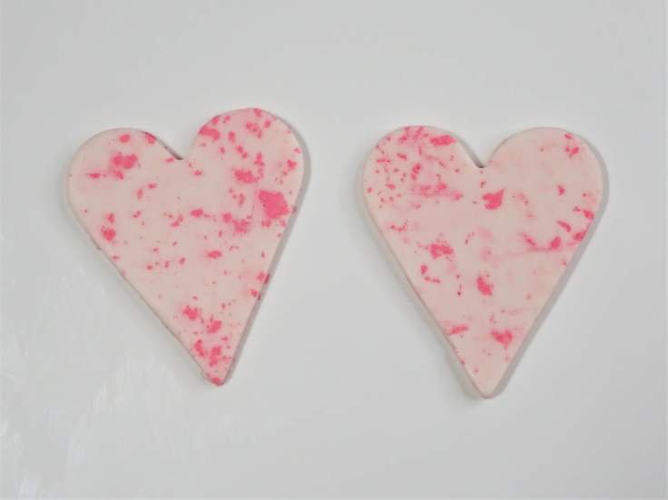 How-to-make-a-polymer-clay-valentines-ring-dish-the-artisan-duck