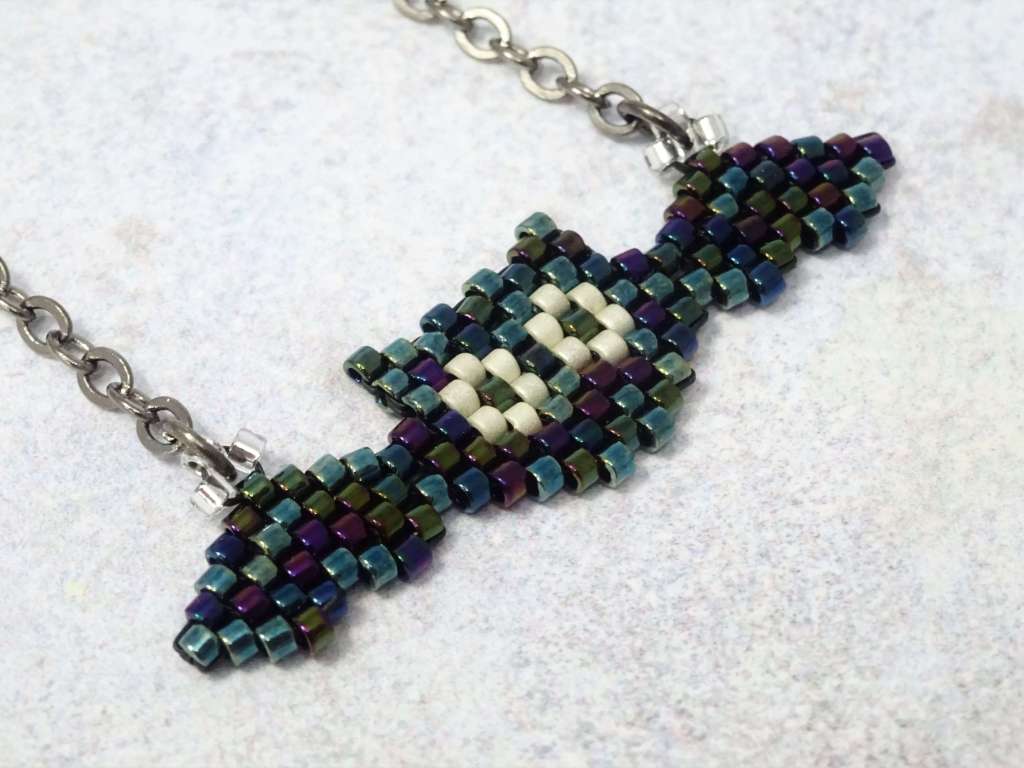 Halloween bat brick stitch bead weaving tutorial