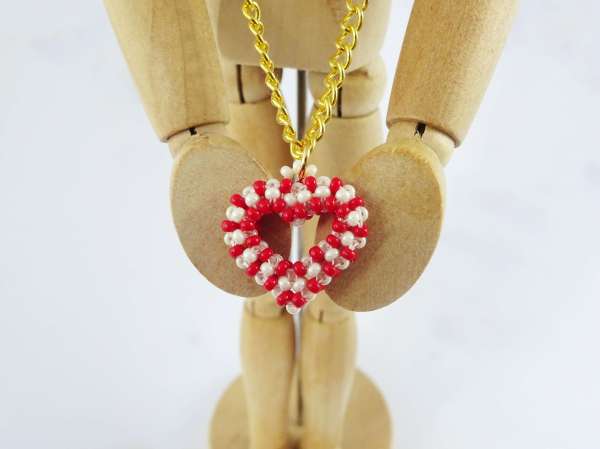 Cubic right angle weave (craw) heart tutorial