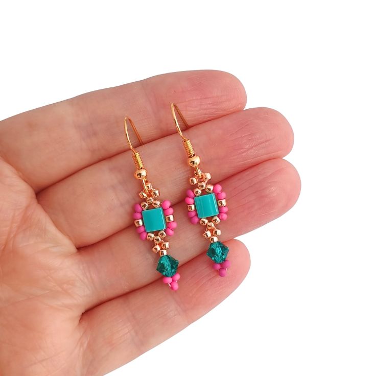 How to make Tila bead and seed bead earrings with a bicone drop.